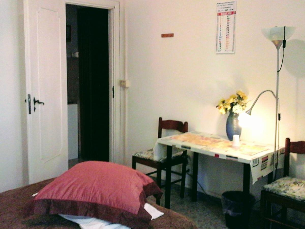 B&B Near Metro' Central Line - Only Wc In The Rooms 15 Minutes To Termini Station 20 To Spagna Square - In The Night Bus Rom Exterior foto