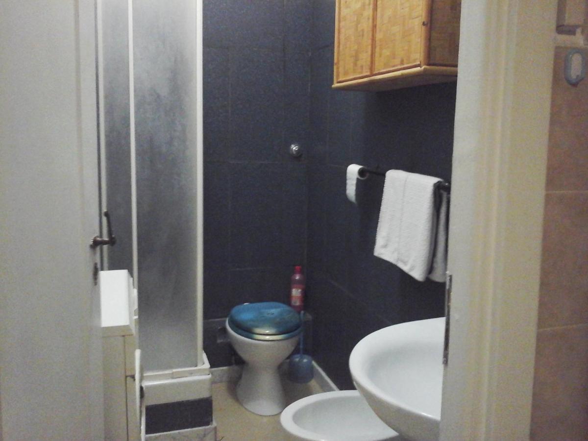 B&B Near Metro' Central Line - Only Wc In The Rooms 15 Minutes To Termini Station 20 To Spagna Square - In The Night Bus Rom Exterior foto